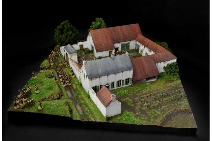 Model Kit diorama 6197 - Waterloo 1815: La Haye Sainte (1:72)