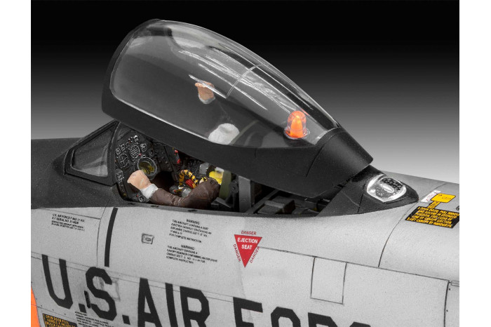 Plastic ModelKit letadlo 03832 - F-86D Dog Sabre (1:48)