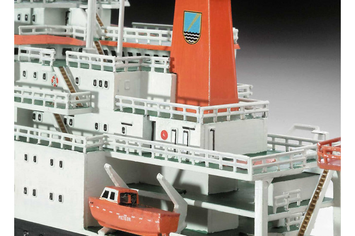 Plastic ModelKit loď 05218 - German Research Vessel Meteor (1:300)