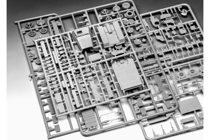Plastic ModelKit military 03293 - sWS mit Flak-Aufbau als Sfl. mit 3,7cm Flak 43 (1:72)