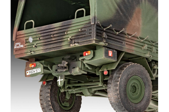 Plastic ModelKit military 03337 - Unimog 2T milgl (1:35)