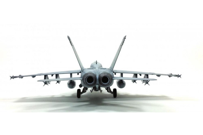 Model Kit letadlo 12547 - USN F/A-18E VFA-143 "PUKIN DOGS" (1:72)