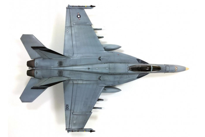 Model Kit letadlo 12547 - USN F/A-18E VFA-143 "PUKIN DOGS" (1:72)