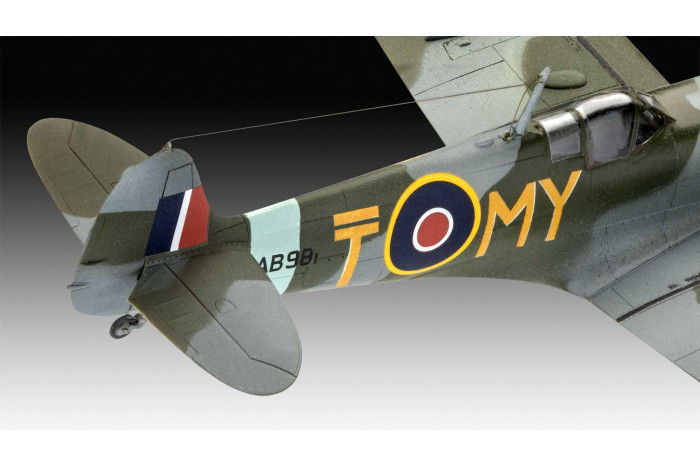 Plastic Modelkit letadla 03710 - Bf109G-10 & Spitfire Mk.V (1:72)