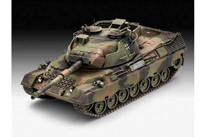 Plastic ModelKit tank 03320 - Leopard 1A5 (1:35)