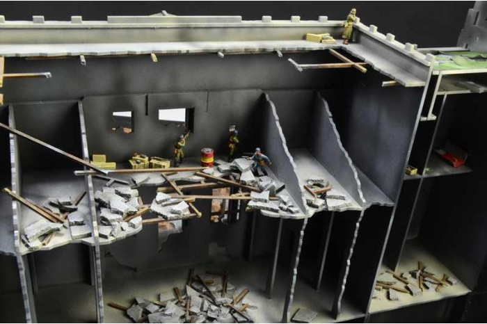 Model Kit diorama 6195 - Berlin 1945: Battle for the Reichstag (1:72)