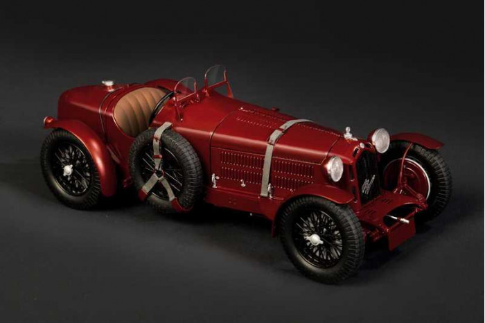 Model Kit auto 4708 - Alfa Romeo 8C 2300 Roadster (1:12)