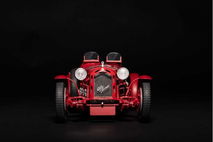 Model Kit auto 4708 - Alfa Romeo 8C 2300 Roadster (1:12)