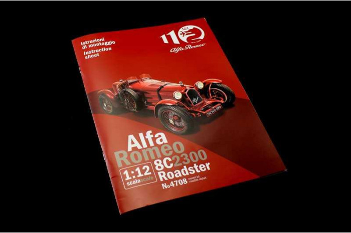 Model Kit auto 4708 - Alfa Romeo 8C 2300 Roadster (1:12)