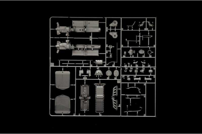 Model Kit auto 4708 - Alfa Romeo 8C 2300 Roadster (1:12)