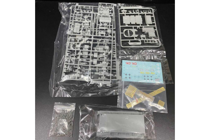 Model Kit tank MD001 - Pz.Kpfw.I Ausf.B w/INTERIOR (1:35)