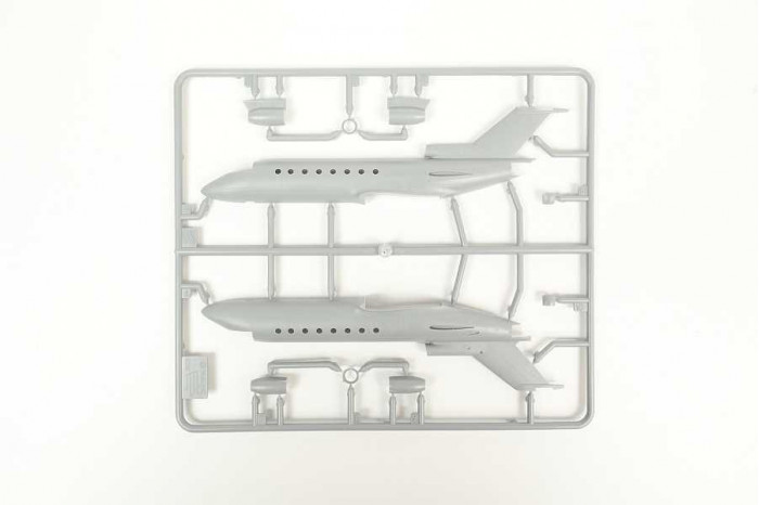 Model kit letadlo 7030 - Yak-40 Regional Jet (1:144)