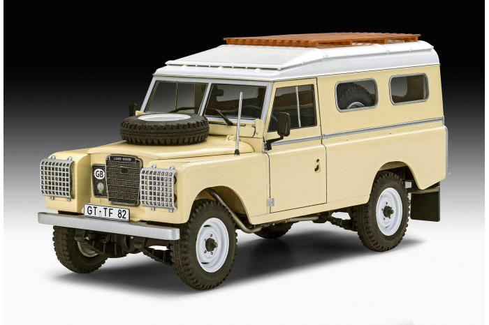Plastic ModelKit auto 07056 - Land Rover Series III LWB (commercial) (1:24)