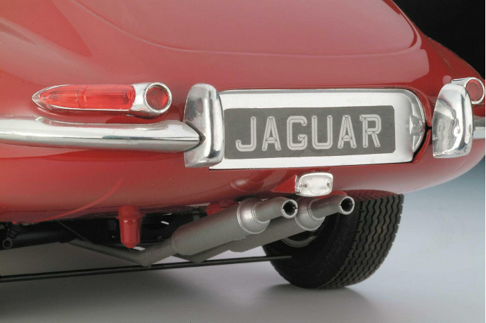 Plastic ModelKit auto 07717 - Jaguar E-Type (1:8)