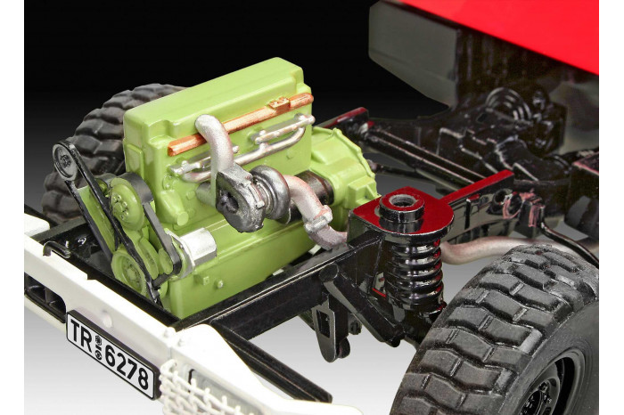 Plastic ModelKit auto 07512 - Mercedes-Benz Unimog U 1300 L TLF 8/18 (1:24)