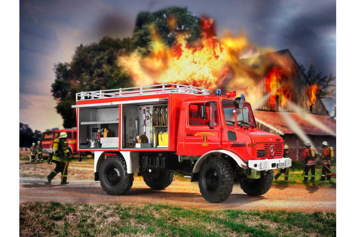 Plastic ModelKit auto 07512 - Mercedes-Benz Unimog U 1300 L TLF 8/18 (1:24)