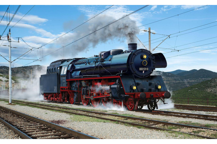 Plastic ModelKit lokomotiva 02166 - Standard express locomotive 03 class with tender (1:87)