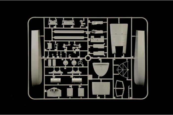 Model Kit loď 5623 - M.T.M. "Barchino" with crew (1:35)