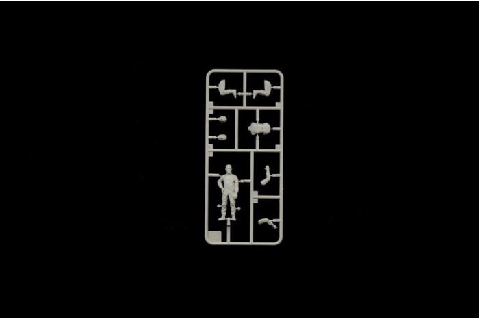 Model Kit loď 5623 - M.T.M. "Barchino" with crew (1:35)