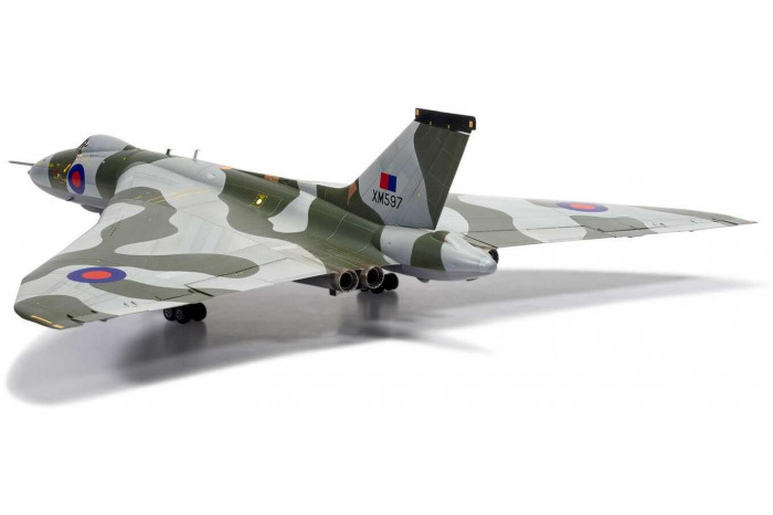 Classic Kit letadlo A12013 - Avro Vulcan B.2 Black Buck (1:72)