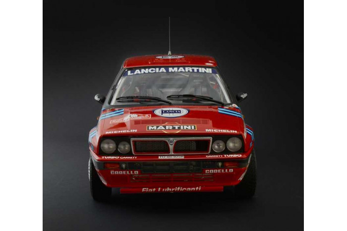 Model Kit auto 4712 - Lancia Delta HF Integrale Sanremo 1989 (1:12)