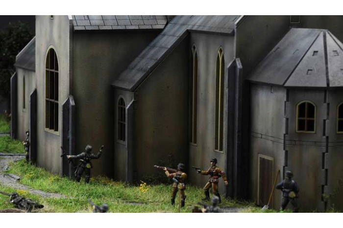 Model Kit diorama 6199 - Battle of Normandy: Saint-Mere-Église 6 June 1944 (1:72)