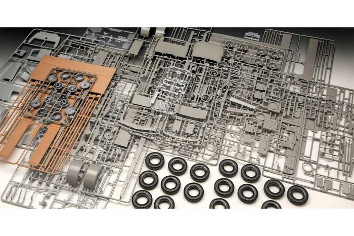 Gift-Set auto 07580 - Büssing 8000 S 13 with Trailer "Platinum Edition" (1:24)