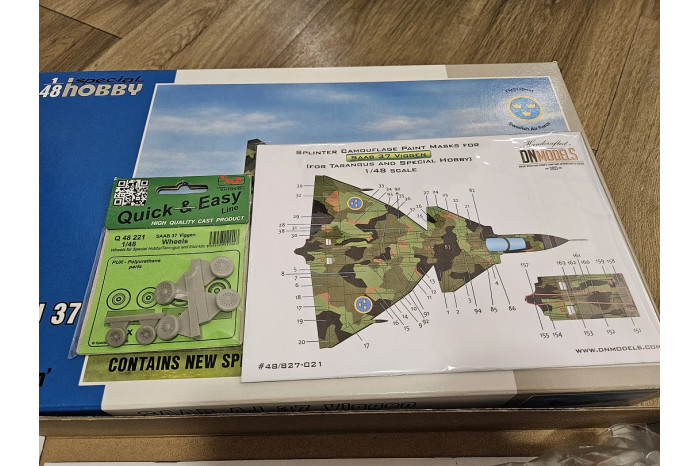 Special Set - Saab AJ 37 Viggen + Masks (1:48) - 48001