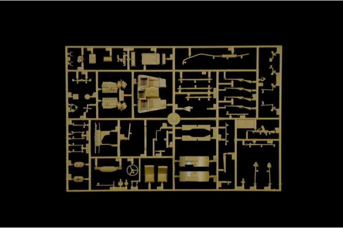 Model Kit military 0241 - Bedford QL Truck (1:35)