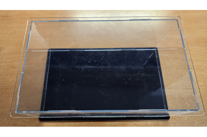 Plexibox with black base (M) - 0204