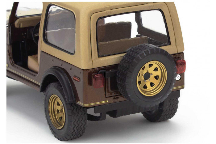 Plastic ModelKit MONOGRAM auto 4547 - Jeep CJ-7 (1:24)