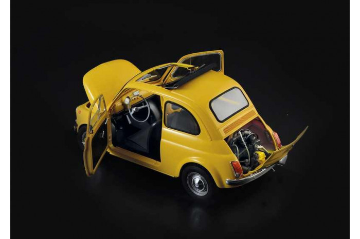 Model Kit auto 4715 - FIAT 500 F 1968 upgraded edition (1:12)