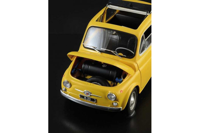 Model Kit auto 4715 - FIAT 500 F 1968 upgraded edition (1:12)