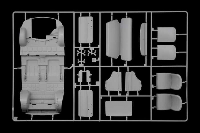 Model Kit auto 4715 - FIAT 500 F 1968 upgraded edition (1:12)
