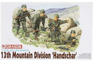 Model Kit figurky 6067 - 13th MOUNTAIN TROOP HANDSCHAR (1:35)
