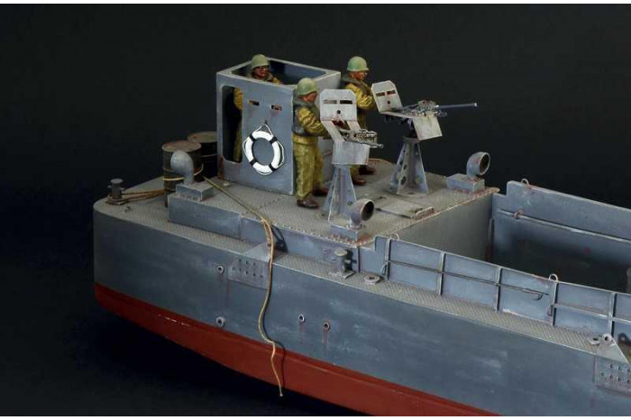 Model Kit loď 6755 - LCM3 (1:35)