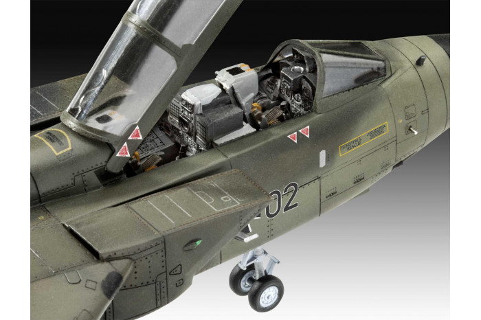 Plastic ModelKit letadlo 03801 - 50th Anniversary Tornado (1:72)