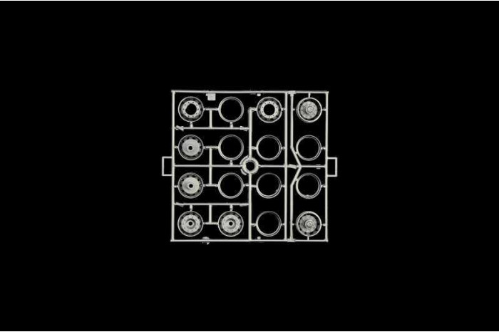 Model Kit truck 0736 - Scania T143 M500 Topline (1:24)