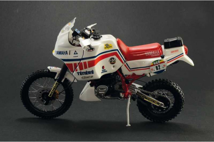 Model Kit motorka 4642 - Yamaha Tenere 660 cc Paris Dakar 1986 (1:9)