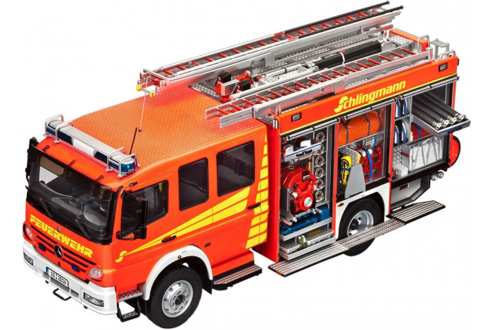 Plastic ModelKit auto 07404 - Schlingmann LF20/16 Mercedes Benz Atego 1529 AF (1:24)