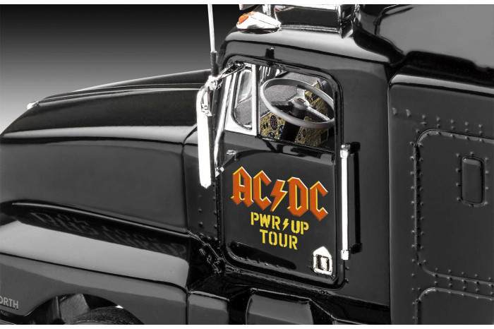 Plastic ModelKit truck 07731 - AC/DC Tour Truck "Power Up" (1:32)