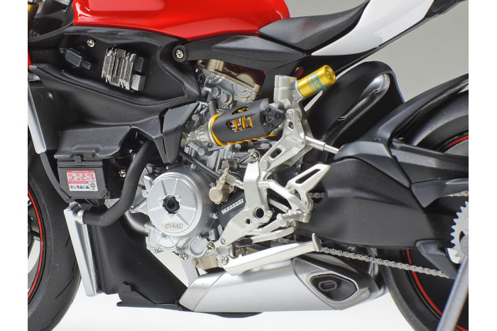 DUCATI 1199 PANIGALE S Tricolore (1:12) -132