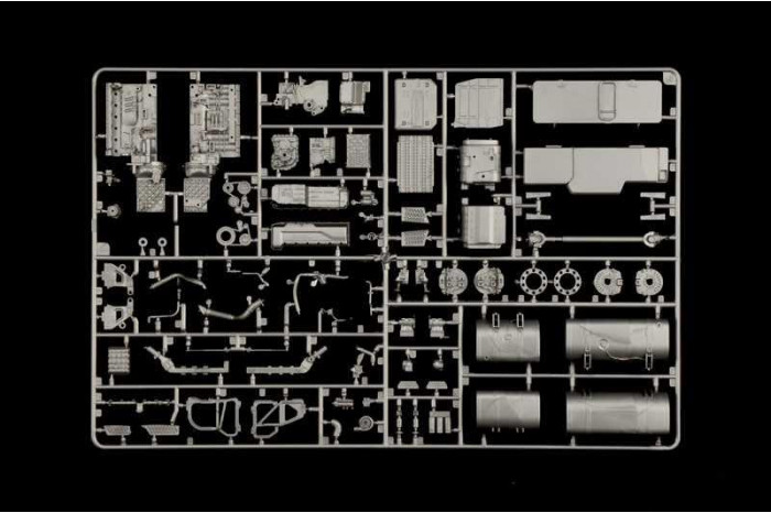Model Kit truck 3967 - Volvo FH Low Roof (1:24)