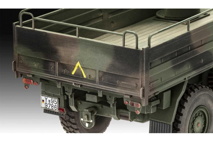 Plastic ModelKit military 03367 - MAN 10t milgl 8x8 Truck (1:35)