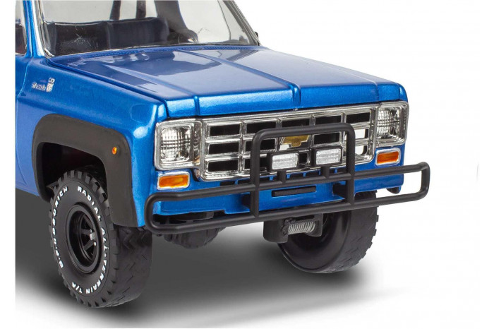 Plastic ModelKit MONOGRAM auto 4581 - 78 Chevy 4x4 Pickup with Go-kart (1:25)