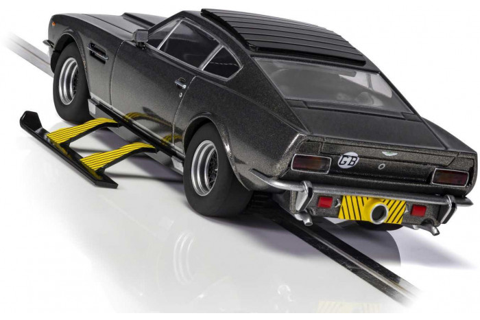 Autíčko Film & TV SCALEXTRIC C4239 - James Bond Aston Martin V8 - The Living Daylights (1:32)
