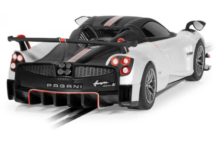 Autíčko Super Resistant SCALEXTRIC C4399 - Pagani Huayra BC Roadster – Metallic Pearl White (1:32)