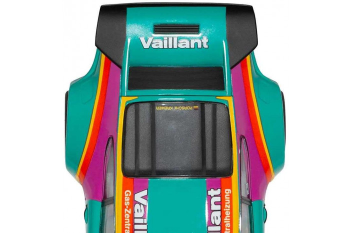 Autíčko GT SCALEXTRIC C4439 - Porsche 911 3.0 RSR - Vaillant (1:32)