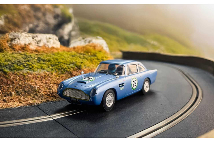 Autíčko GT SCALEXTRIC C4599 - Aston Martin DB5 - Blue / Yellow - Historic GT Racing (1:32)