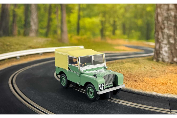 Autíčko Street SCALEXTRIC C4600 - Land Rover Series 1 - HUE166 (1:32)